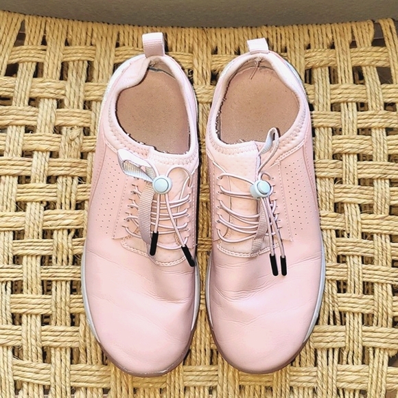 Clove Shoes - Clove Classic Shoe Size Women's 10.5 /Men's 9